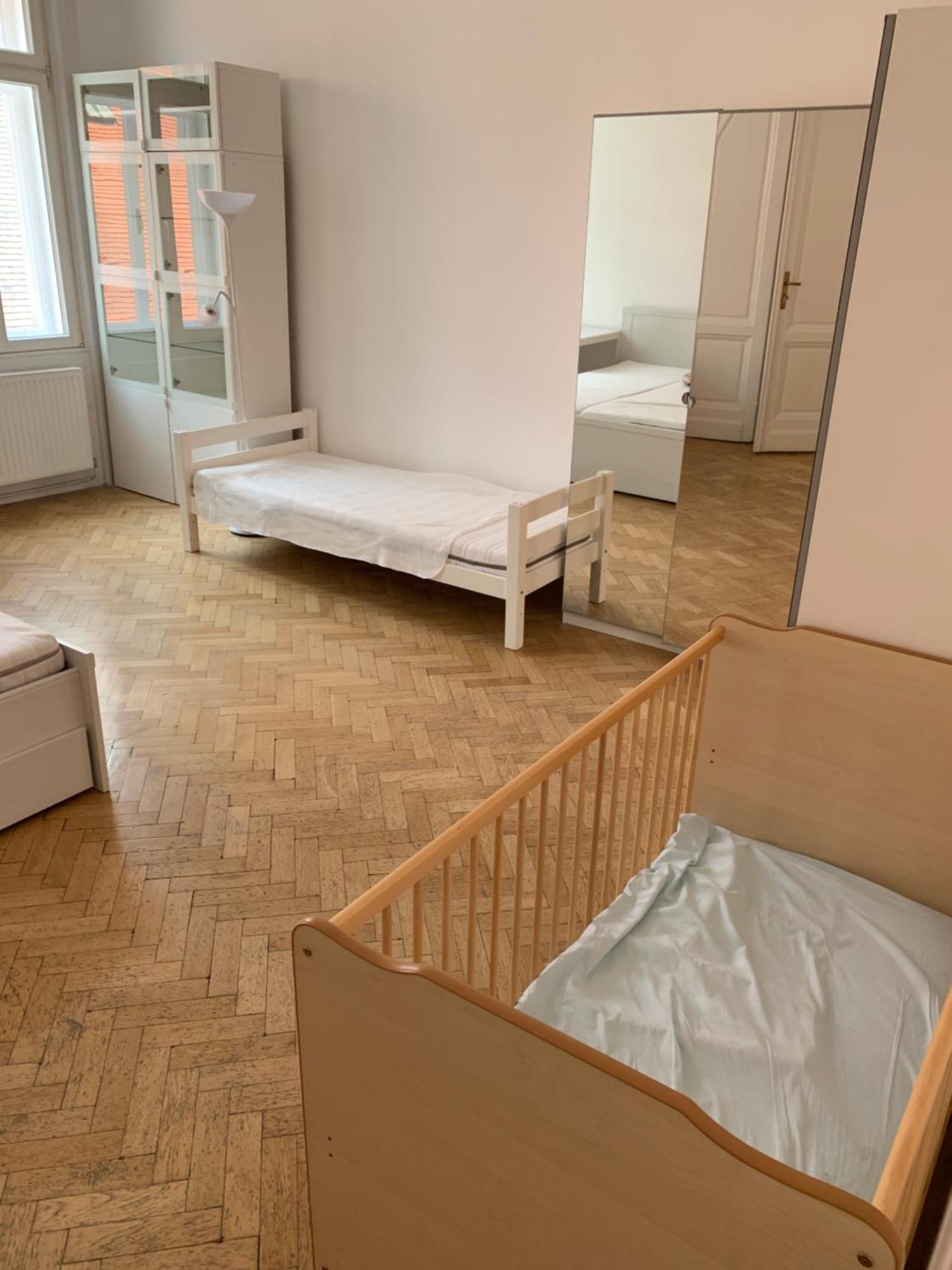 Air-conditioned Large Wien